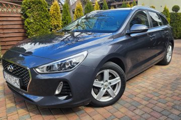 1,4 140 KM* nawigacja* kamera * podgrzewane fotelele* kierownica