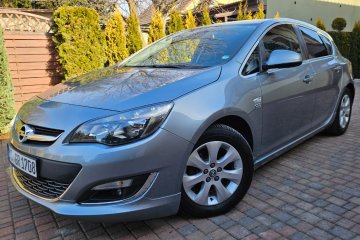 1.4 140 KM* 86 tyś km* OPC line* nawigacja* PDC* podgrzewane fotele