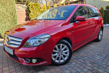 1.6 122 KM* skóry* WEBASTO z kluczyka* kamera* 2x PDC* zarejestrowany